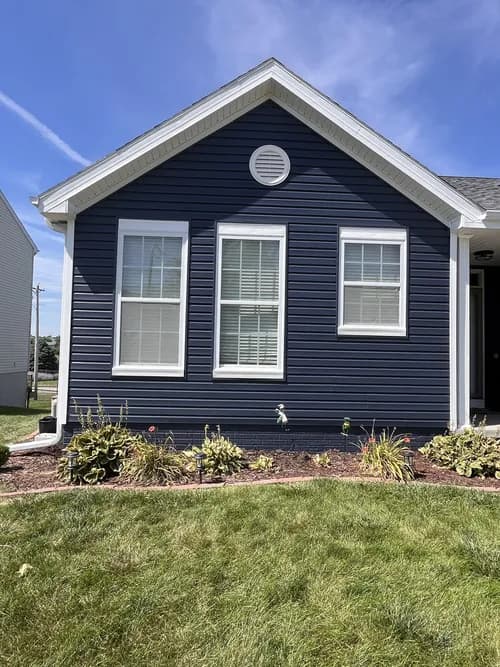 Papio Exteriors - Photo 1