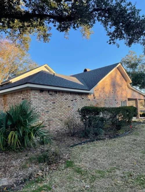 Pelican Roofing Company - Photo 2