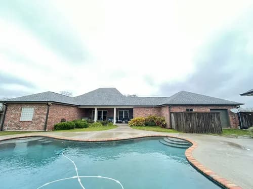 Pelican Roofing Company - Photo 3