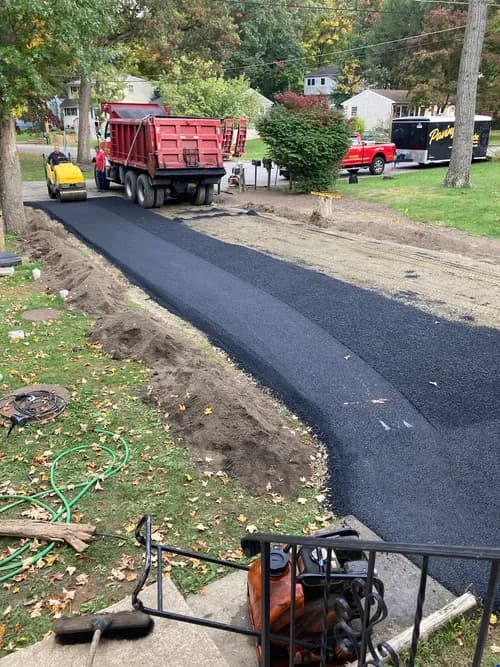 Pro City Roofing LLC