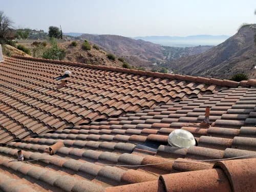 Quality Roofing & Maintenance - Photo 1