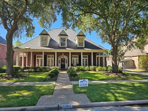 R&S Roofing - Photo 4