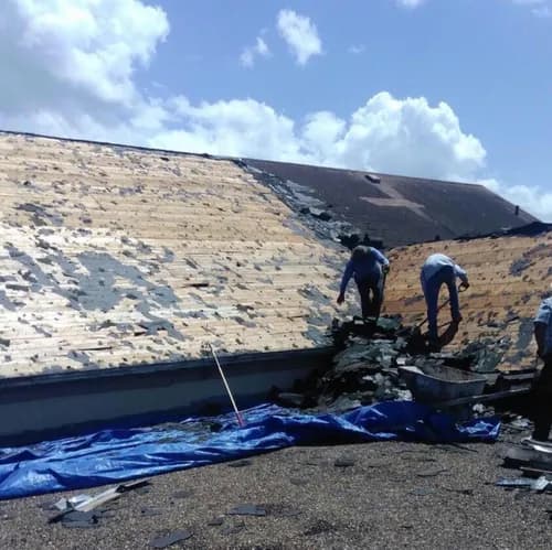 Reyes Roofing - Photo 1