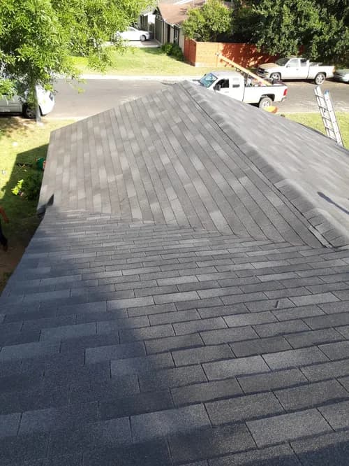 Reyes Roofing Contractor - Photo 4