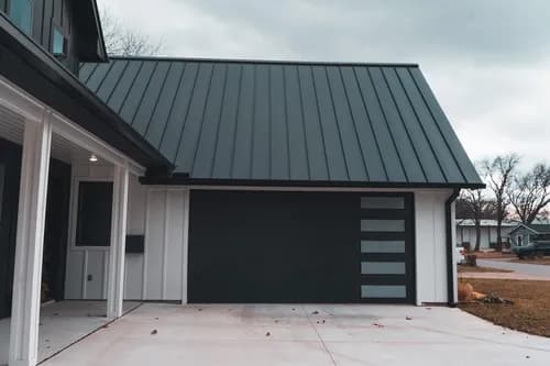 Reyes Roofing LLC - Photo 2