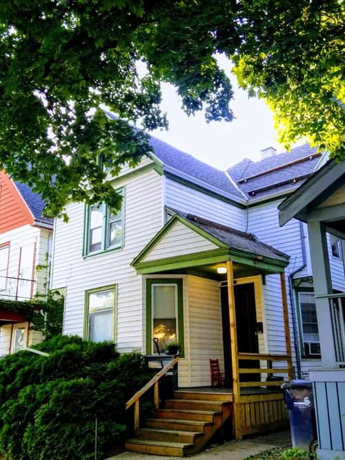 Reynaldo's Roofing - Photo 4