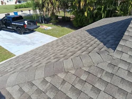 Ribbon Roofing - Photo 2