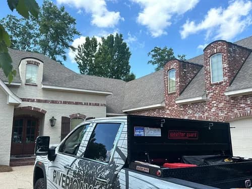 River Oaks Roofing