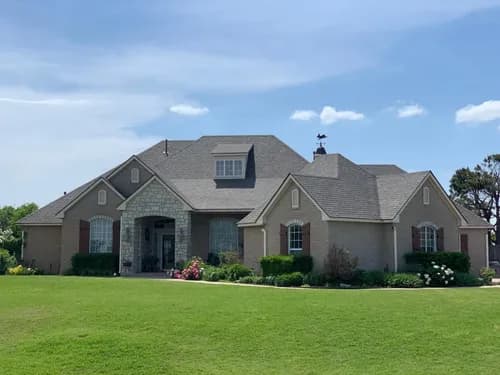 Robbins Roofing - Photo 1