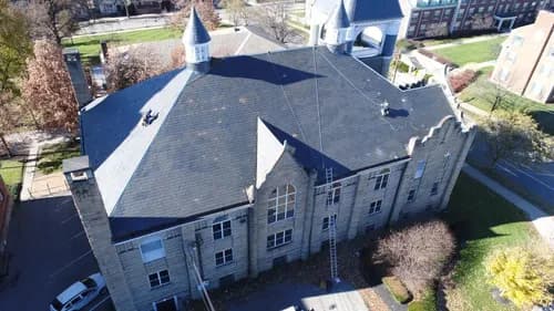 Roberts Roofing Co. - Photo 1