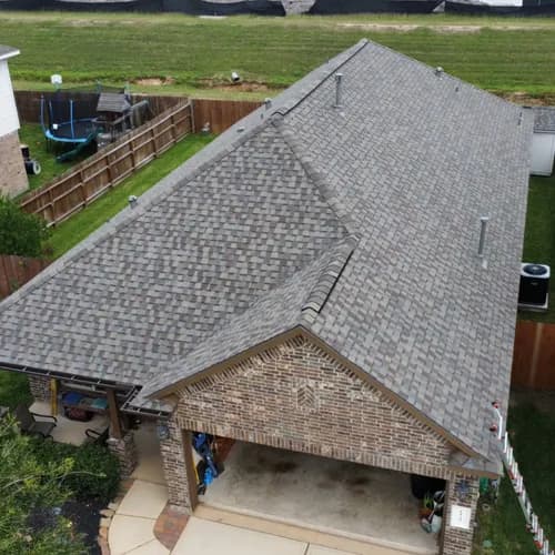 Robin's Roofing - Photo 4