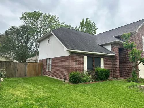 Robles Roofing & More LLC - Photo 1