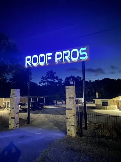 Roof Pros - Photo 1