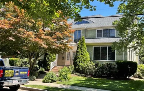 Roofers Edge & Siding Inc - Photo 2