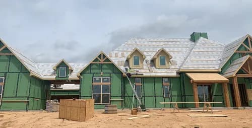 Roofing subcontractor - Photo 3