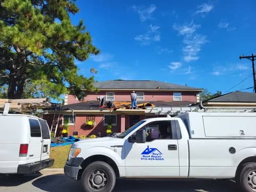 Roy's Roof Repair - Photo 3