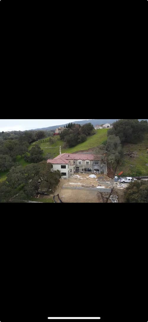 SKYBLUEROOFING INC. - Photo 1