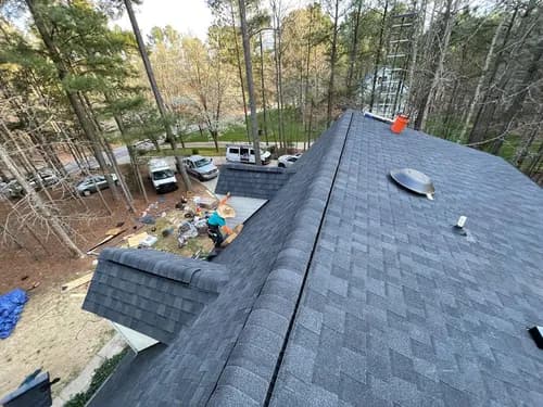 Solis Roofing and Siding LLC - Photo 1