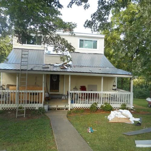 T & L Roofing - Photo 4