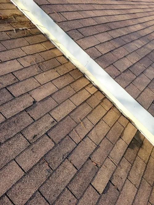 The Handyman Roofer - Photo 2