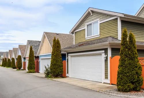 Toro Exteriors - Photo 5