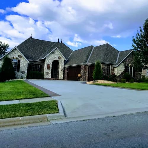 Truitt's Roofing, LLC - Photo 2