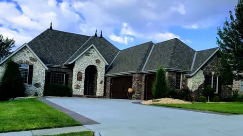 Truitt's Roofing, LLC - Photo 1