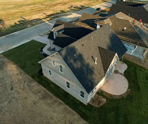 UPRIGHT CONSTRUCTION - Photo 4