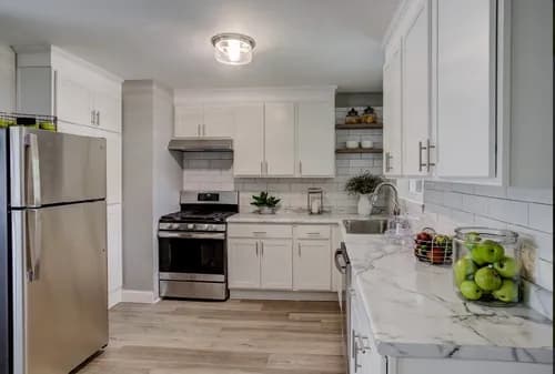 UPRIGHT CONSTRUCTION - Photo 3