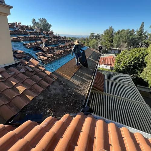Van Nuys Top Roofing - Photo 3