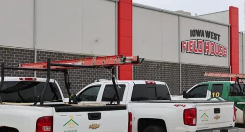 10 Men Roofing - Photo 2