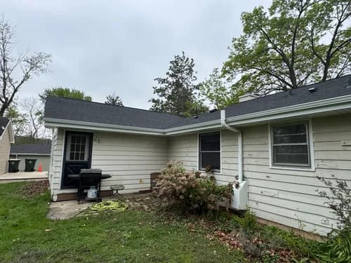 123 Exteriors - Photo 5