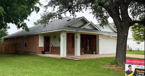 1876 Roofing & Construction - Photo 1