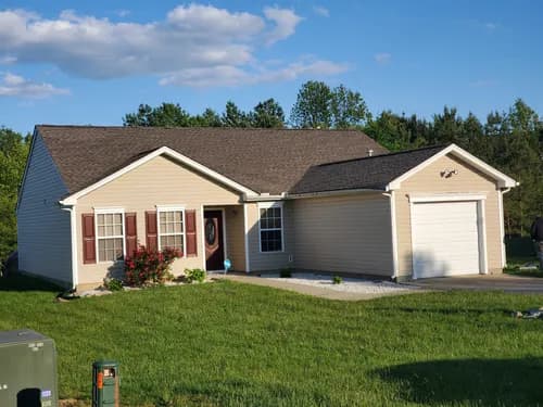 4 Seasons Roofing, LLC - Photo 4