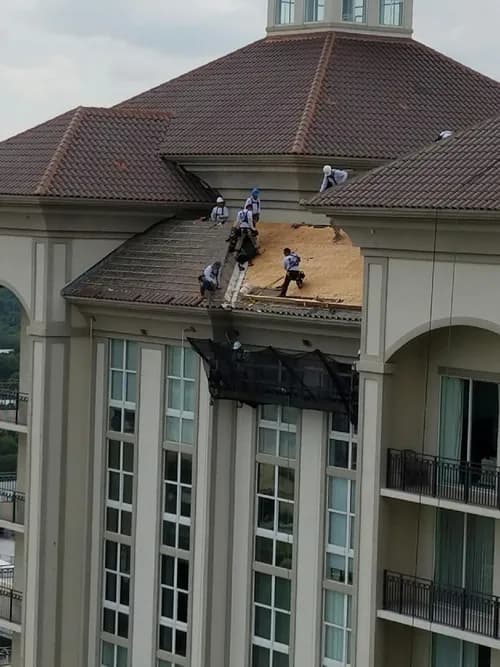 Aastro Roofing Company - Photo 3