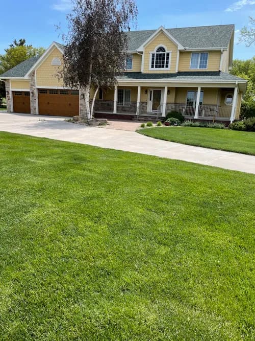 Above & Beyond Roofing - Photo 2