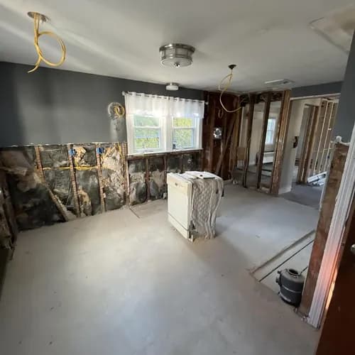 Absolute Construction Group, LLC: Roofing, Siding, & Decks - Photo 4