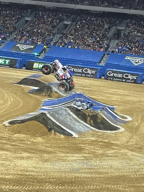 American Roofing & Metal Co. Inc. - Photo 3