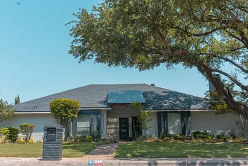 Apple Roofing - Photo 3