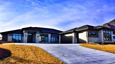 Arroyo Exteriors / Arroyo Roofing - Photo 2