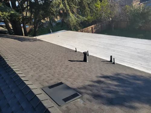 Baileys Roofing - Photo 3