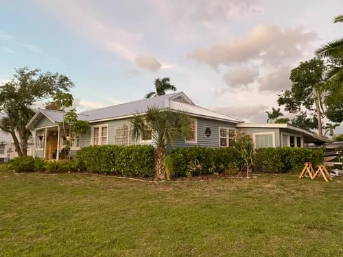 Blue Dog Roofing & Construction