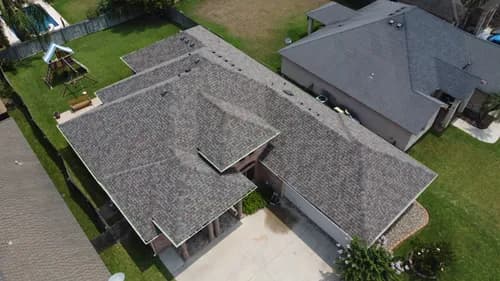 Castillo Roofing - Photo 1