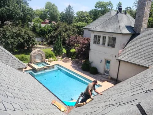 De Leon Roofing & Restoration - Photo 2