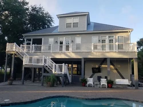 Deaville Roofing & Construction - Photo 3