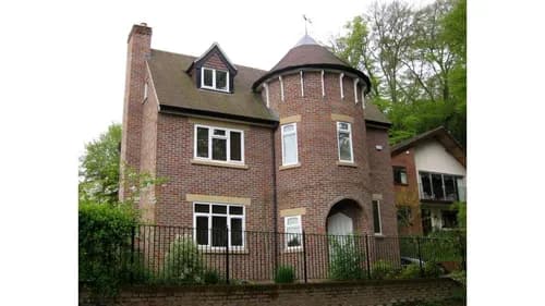 Deluxe Roofing and Construction, LLC