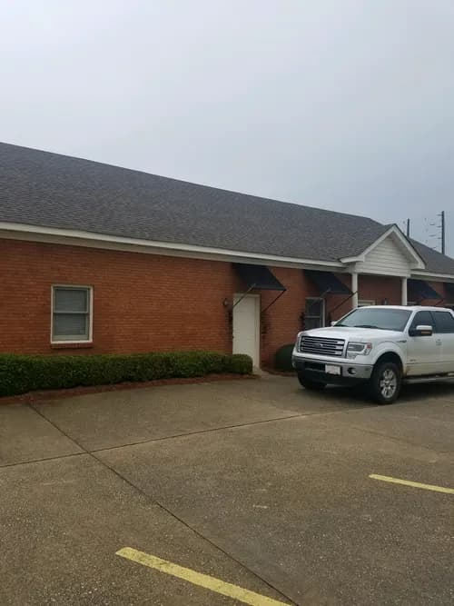 DM Roofing and Construction LLC - Photo 1