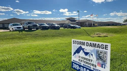 Everest Exteriors - Photo 1