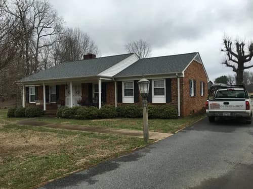 Flores Roofing & Painting - Photo 2