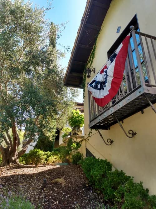 Gold Star Roofing Co - Photo 1